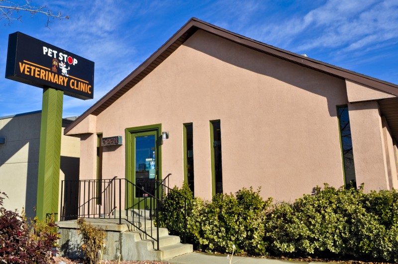 Front of the Pet Stop clinic building